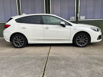 Platinum Hybr. 4WD Automatic +Scheckheft