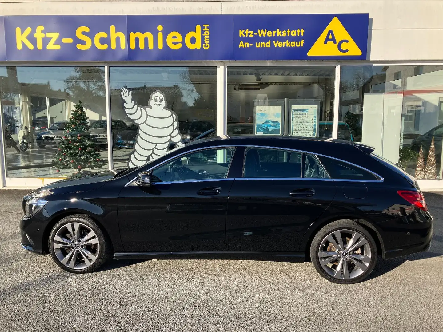 Mercedes-Benz CLA 180 Shooting Brake*Navi*Klima*SHZ*Garantie* Schwarz - 2