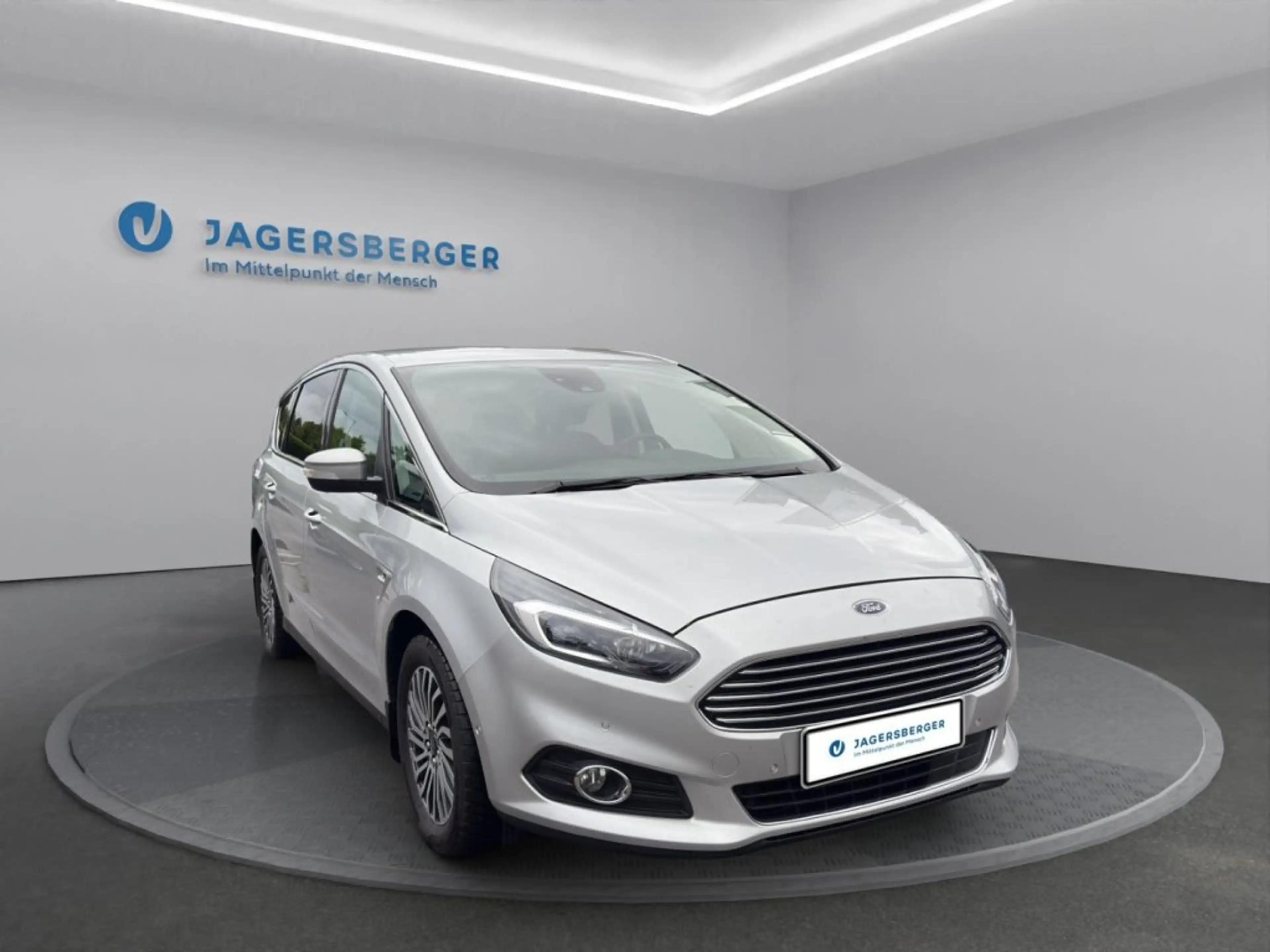 Ford S-Max Titanium 2.0 EcoBlue SCR — photo 7