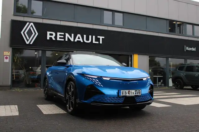Alpine A390