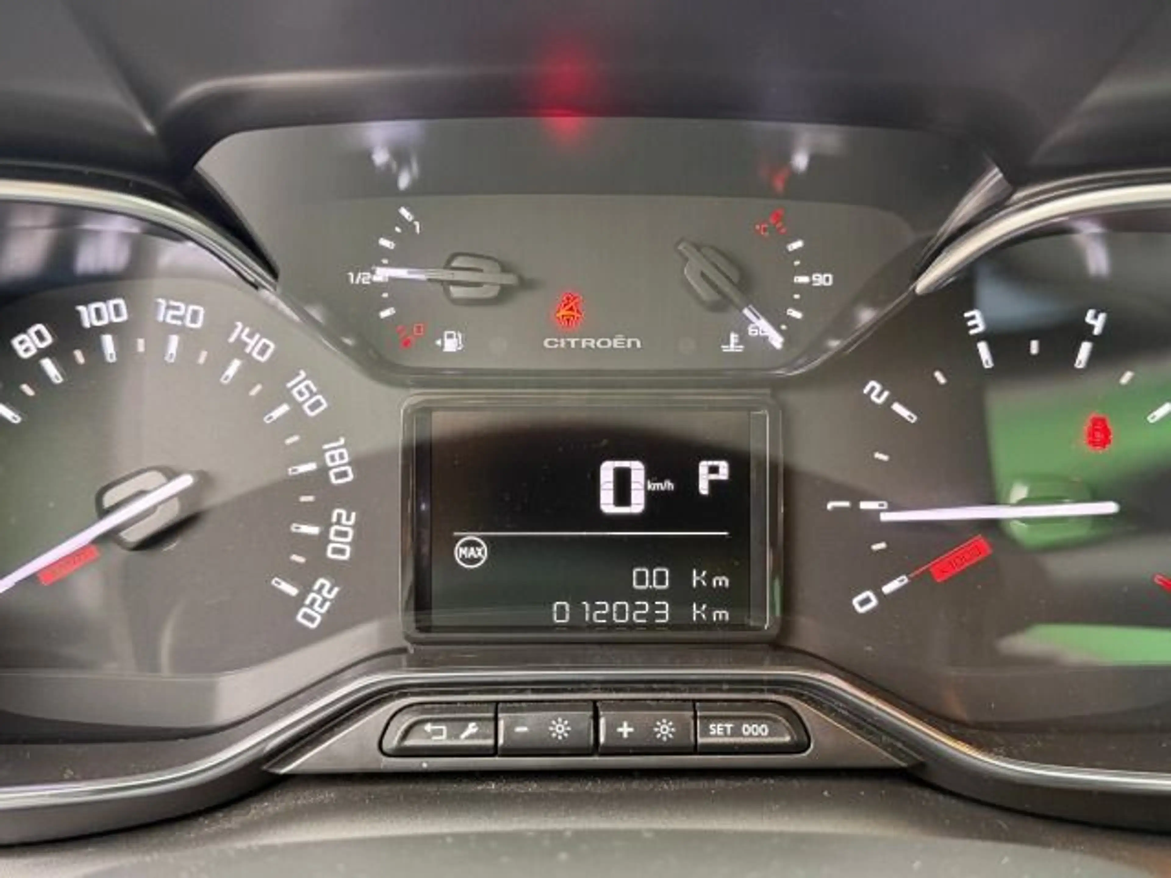 Citroen C3 Aircross EAT6 VTi 130 Shine PureTech S&S / Au — photo 14