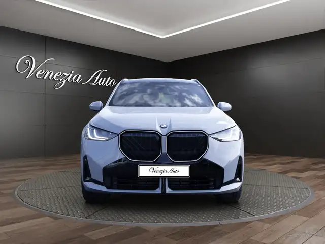 BMW X3 view 2