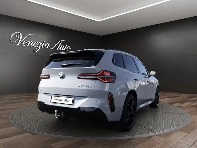 BMW X3 view 4