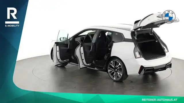 BMW Ix view 10