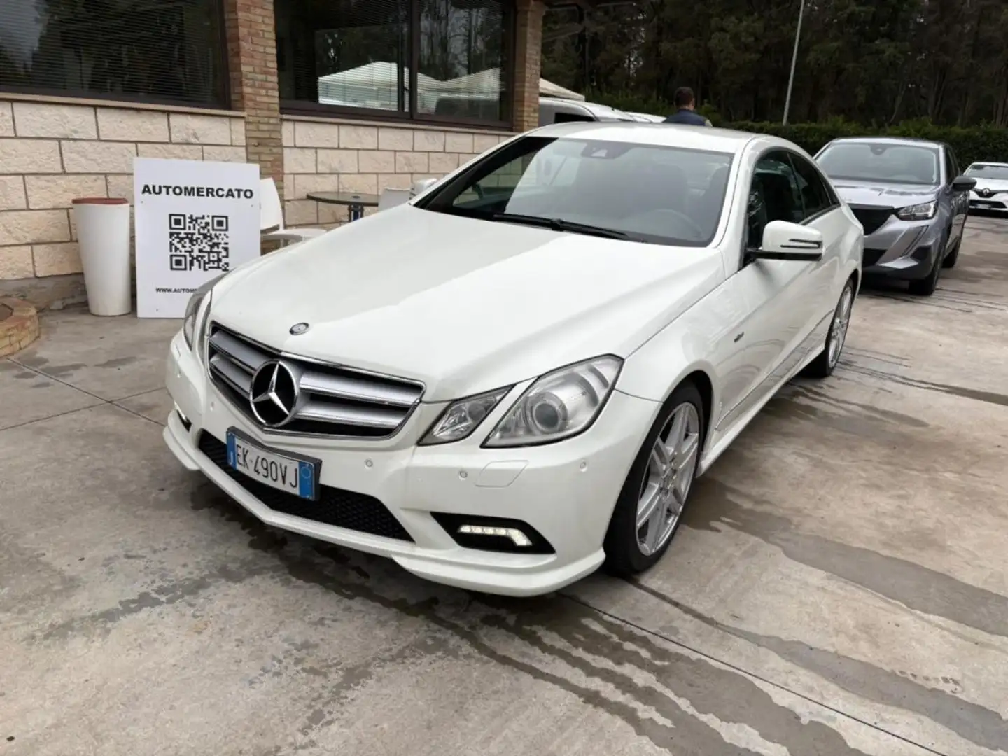 Mercedes-Benz E 220 CDI Coupé Bianco - 1