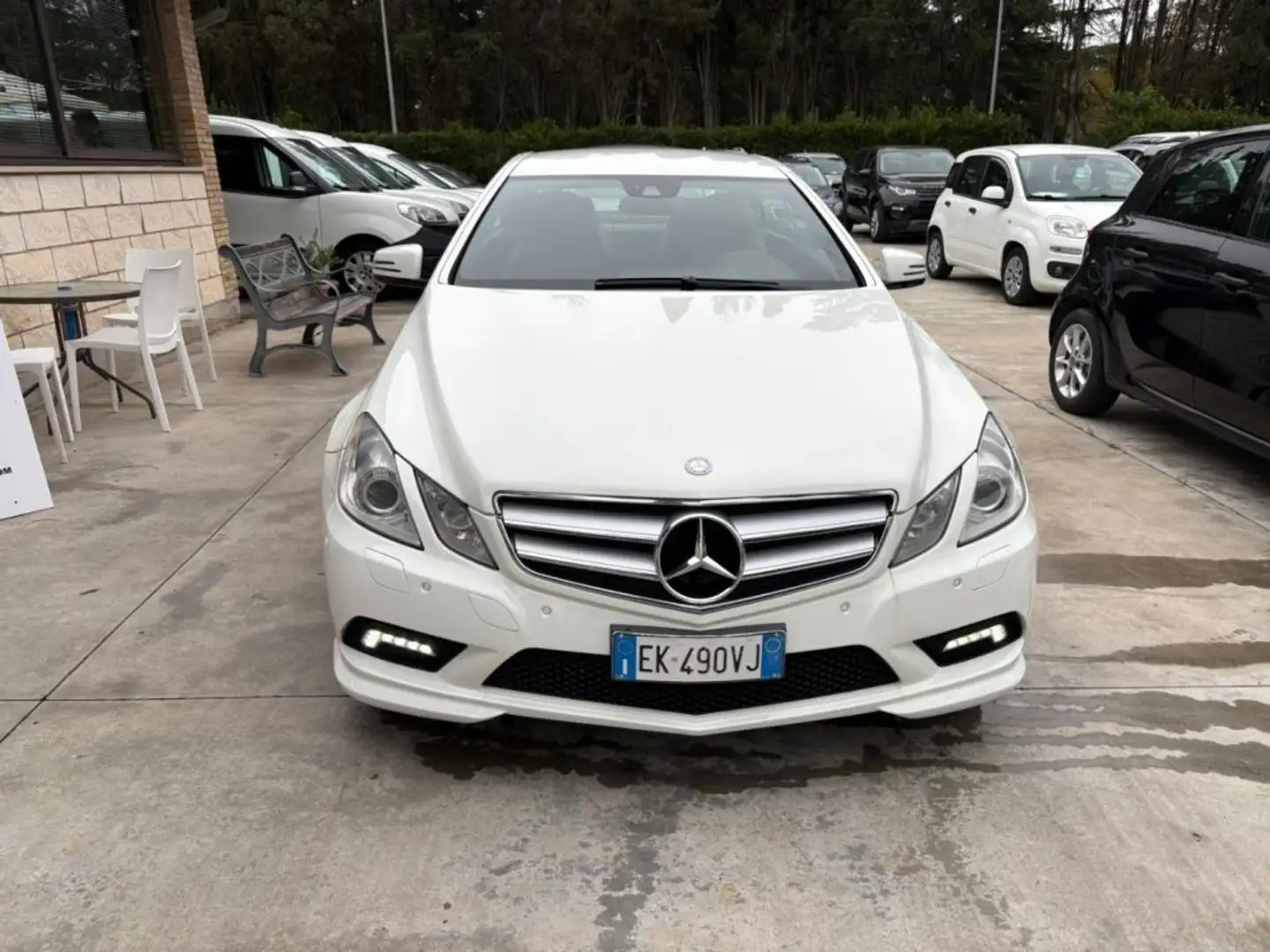 Mercedes-Benz E 220 CDI Coupé Bianco - 2