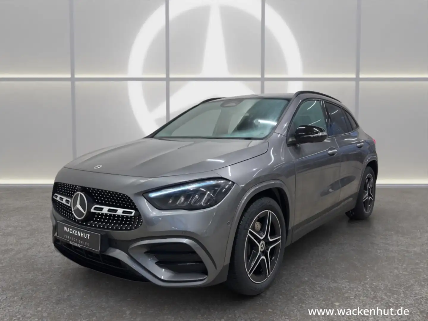 Mercedes-Benz GLA 200 EDITION AMG LINE NIGHT+AHK+DIST+LED+360° Grau - 2