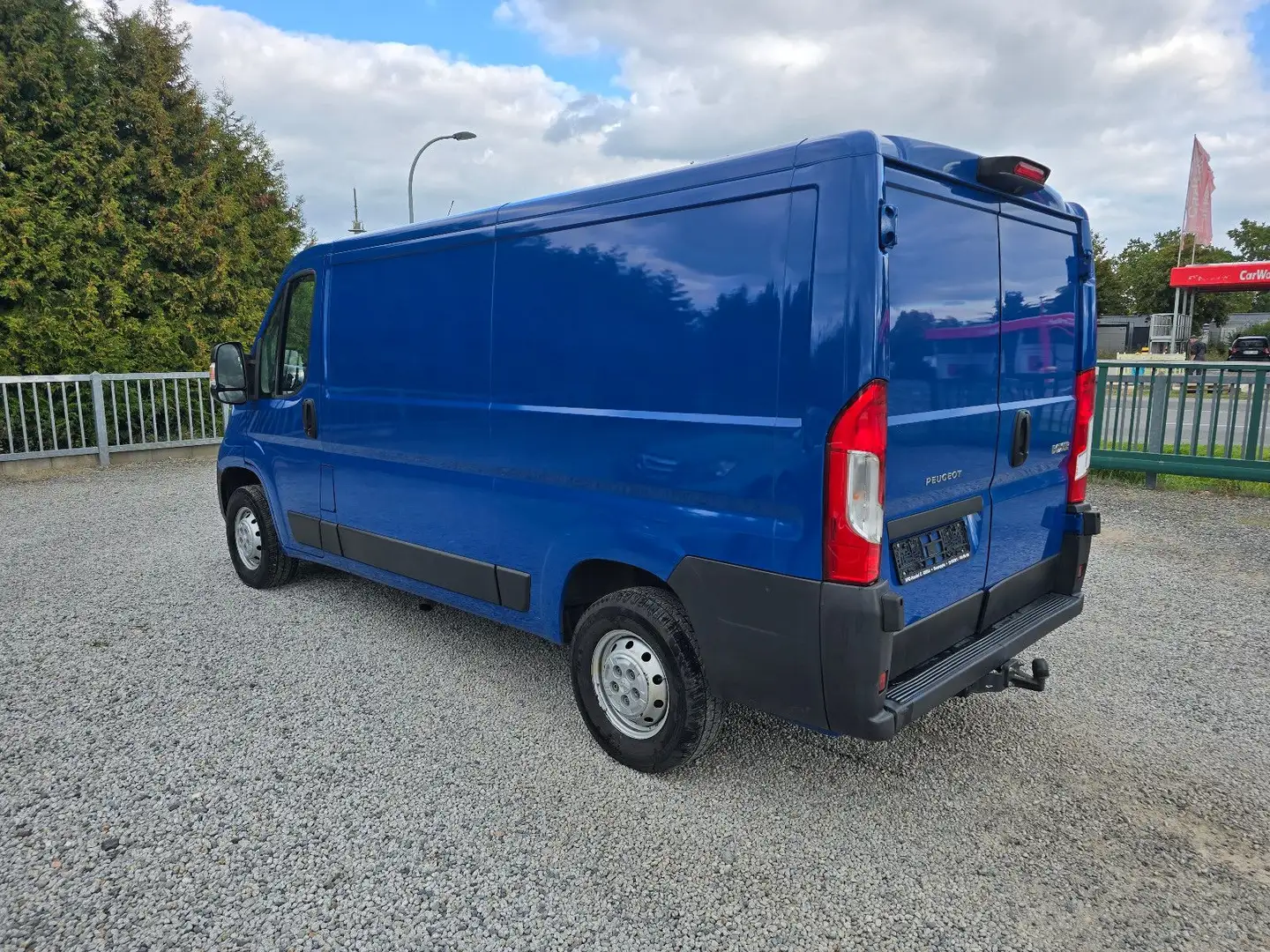 Peugeot Boxer Kasten 335 L2H1 Pro BlueHDi 140 Bleu - 2