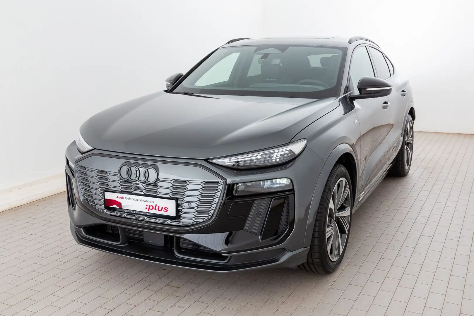 Audi Q6 e-tron performance Grau - 2