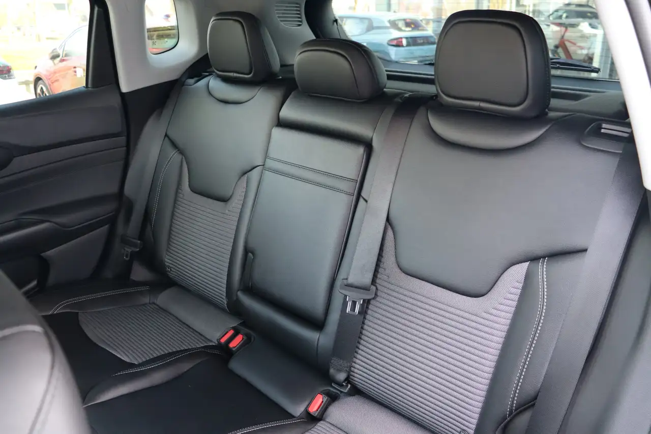 Jeep Compass 1.5T e-Hybrid Longitude | 360 Camera | Stoel-/Stuu 18