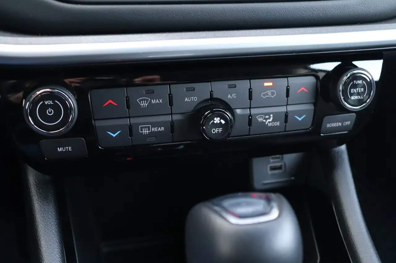 Jeep Compass 1.5T e-Hybrid Longitude | 360 Camera | Stoel-/Stuu 25