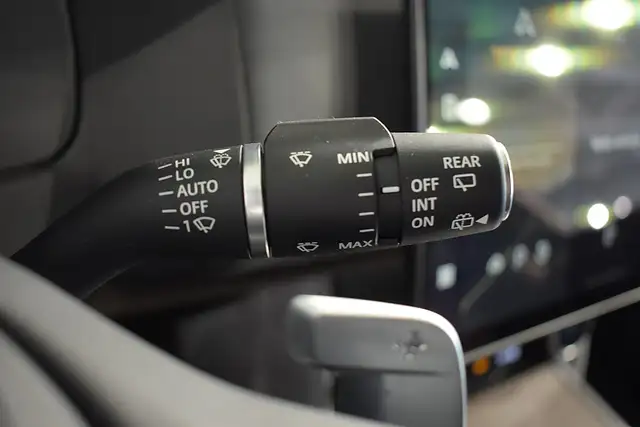 Land Rover Range Rover 3.0 D300 MHEV AWD HSE Ansicht 23