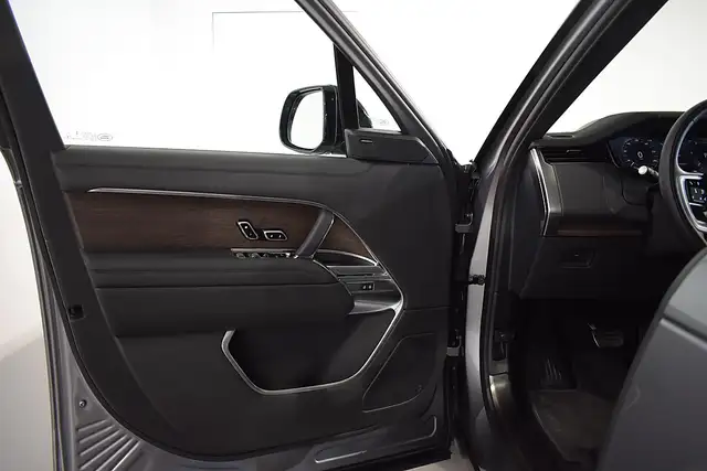 Land Rover Range Rover 3.0 D300 MHEV AWD HSE Ansicht 11