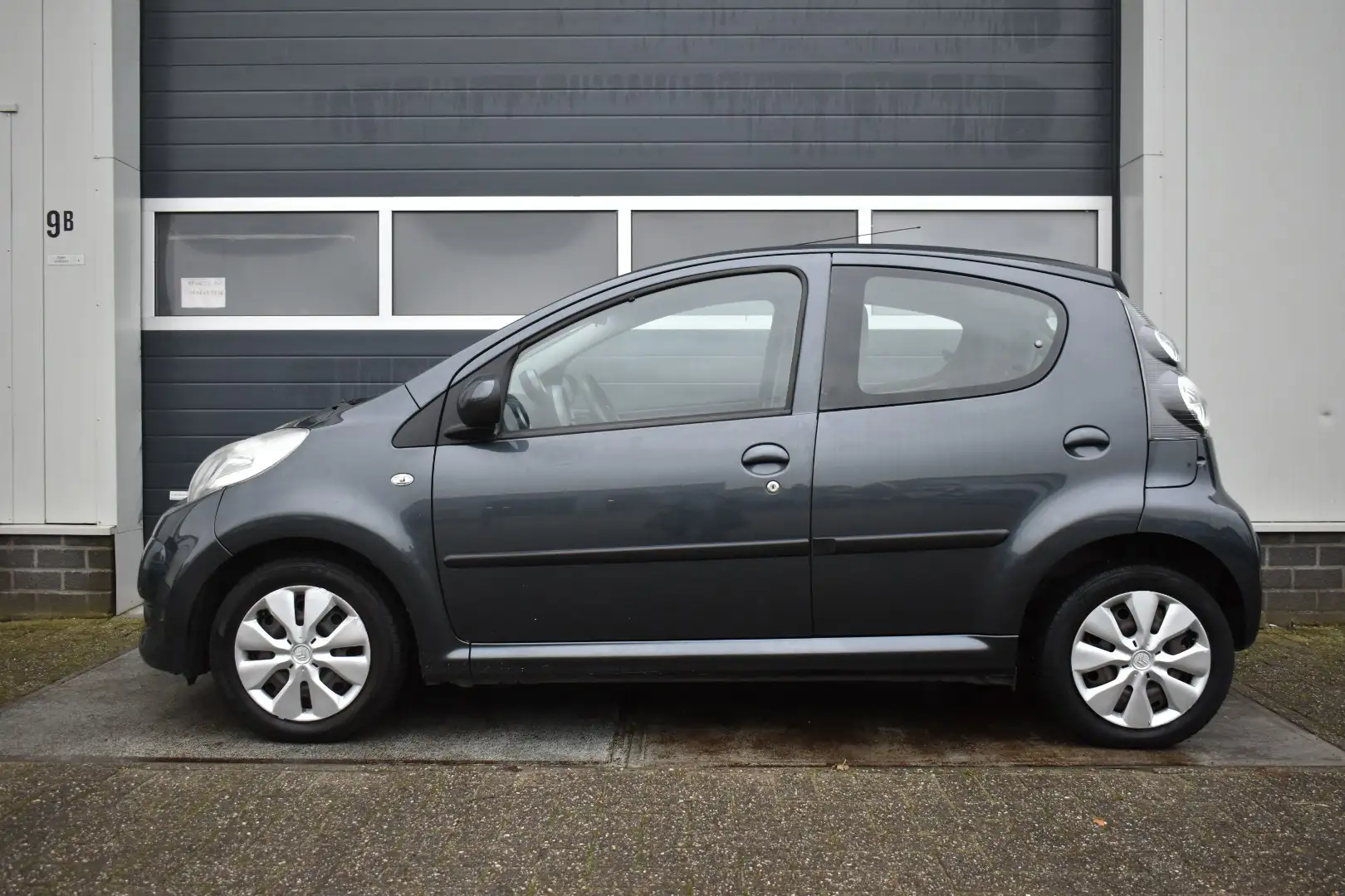 Citroen C1 1.0-12V Ambiance Grijs - 2