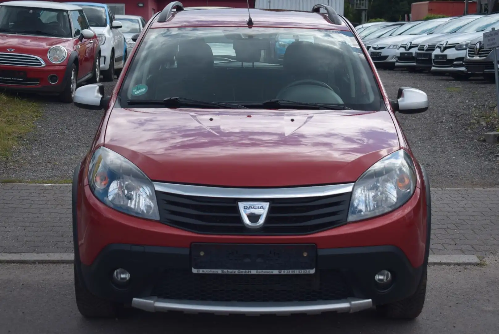 Dacia Sandero Stepway 1,6 MPI Rot - 1