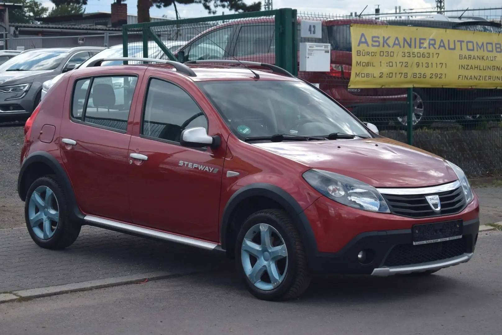 Dacia Sandero Stepway 1,6 MPI Rot - 2