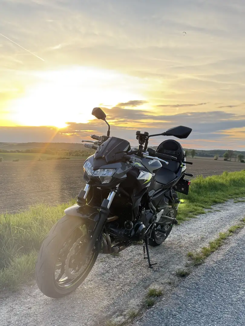 Kawasaki Z 650 MY2024 Negru - 1