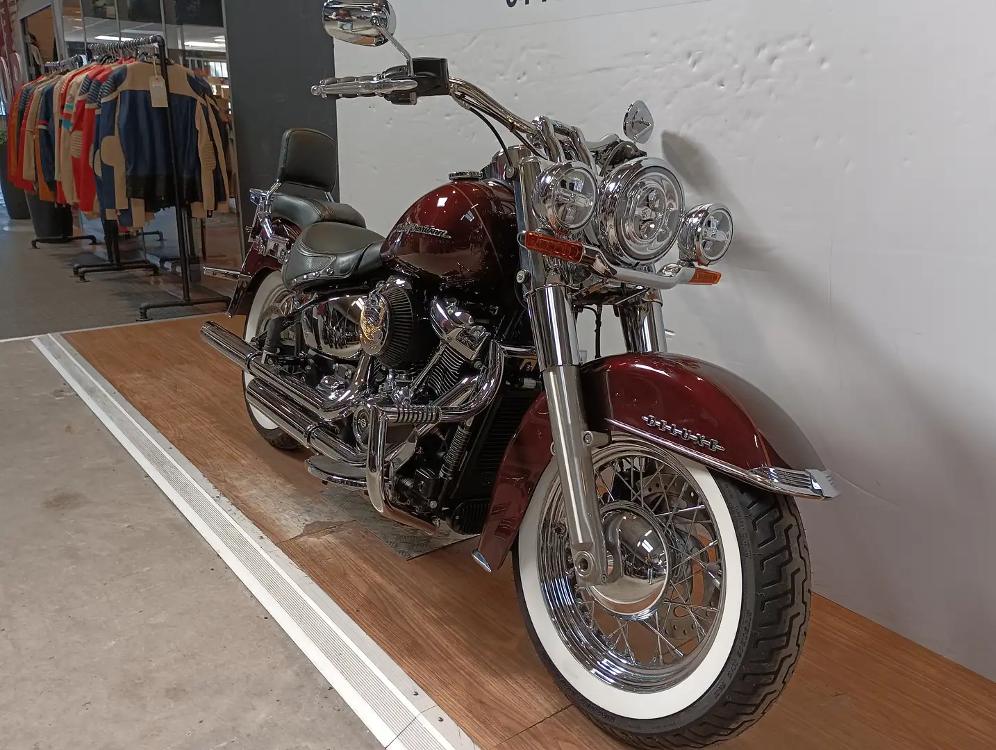 Harley-Davidson Softail Roşu - 2
