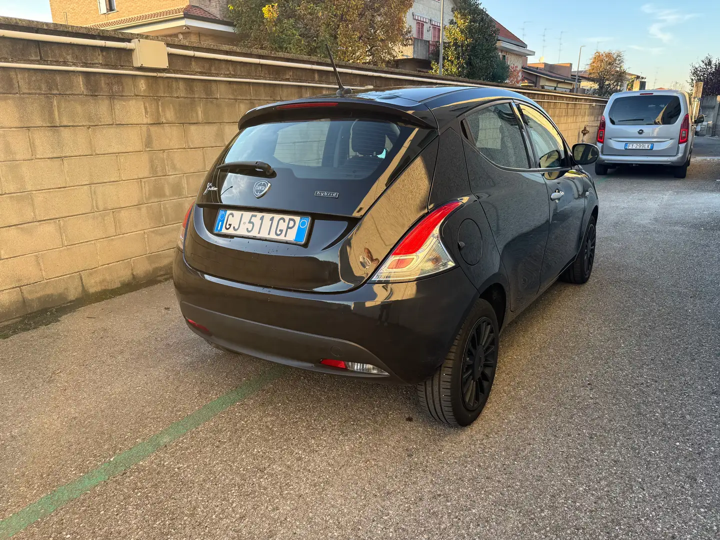 Lancia Ypsilon Ypsilon III 2021 1.0 firefly hybrid Gold s Nero - 2