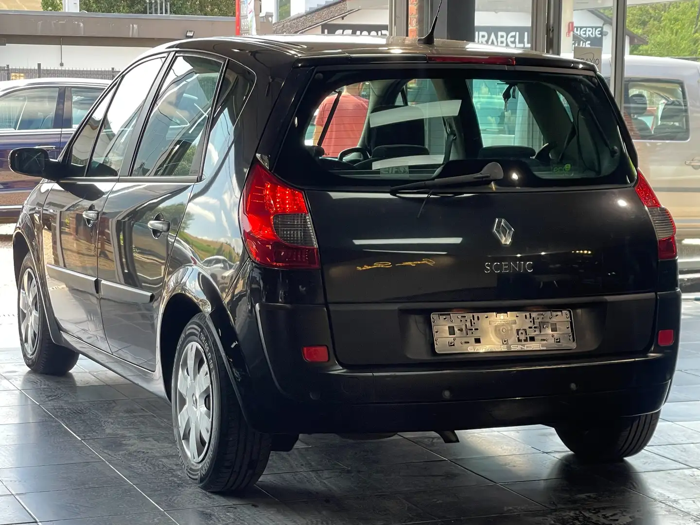 Renault Scenic Scenic 1.5 dCi 105CH*NAVIGATION*REGULATEUR*GARANTI Zwart - 2