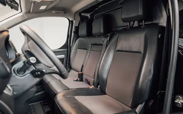 Opel Vivaro view 13