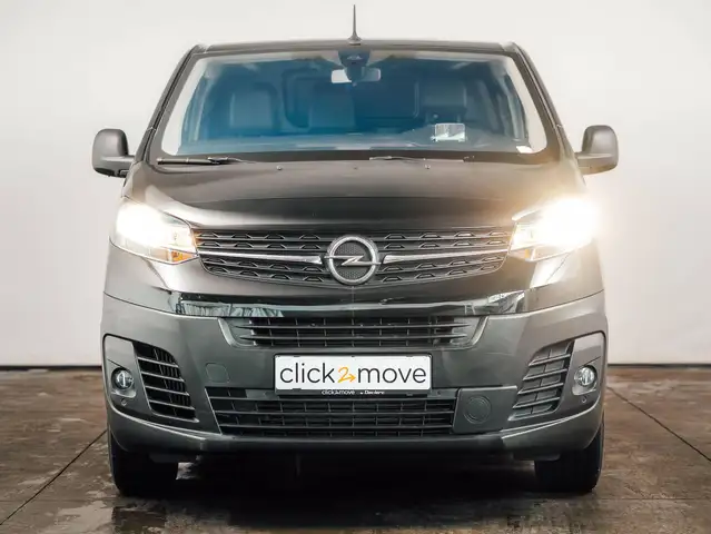 Opel Vivaro view 4