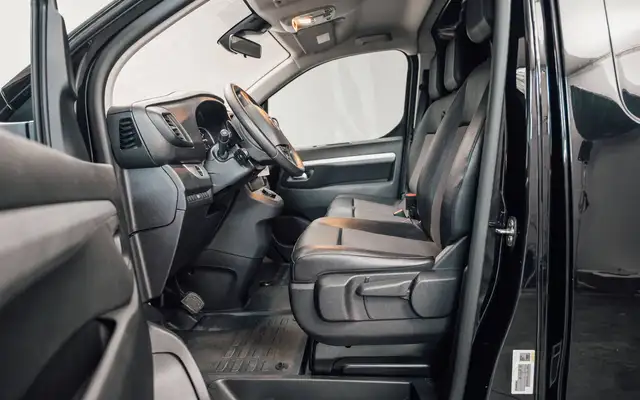Opel Vivaro view 15
