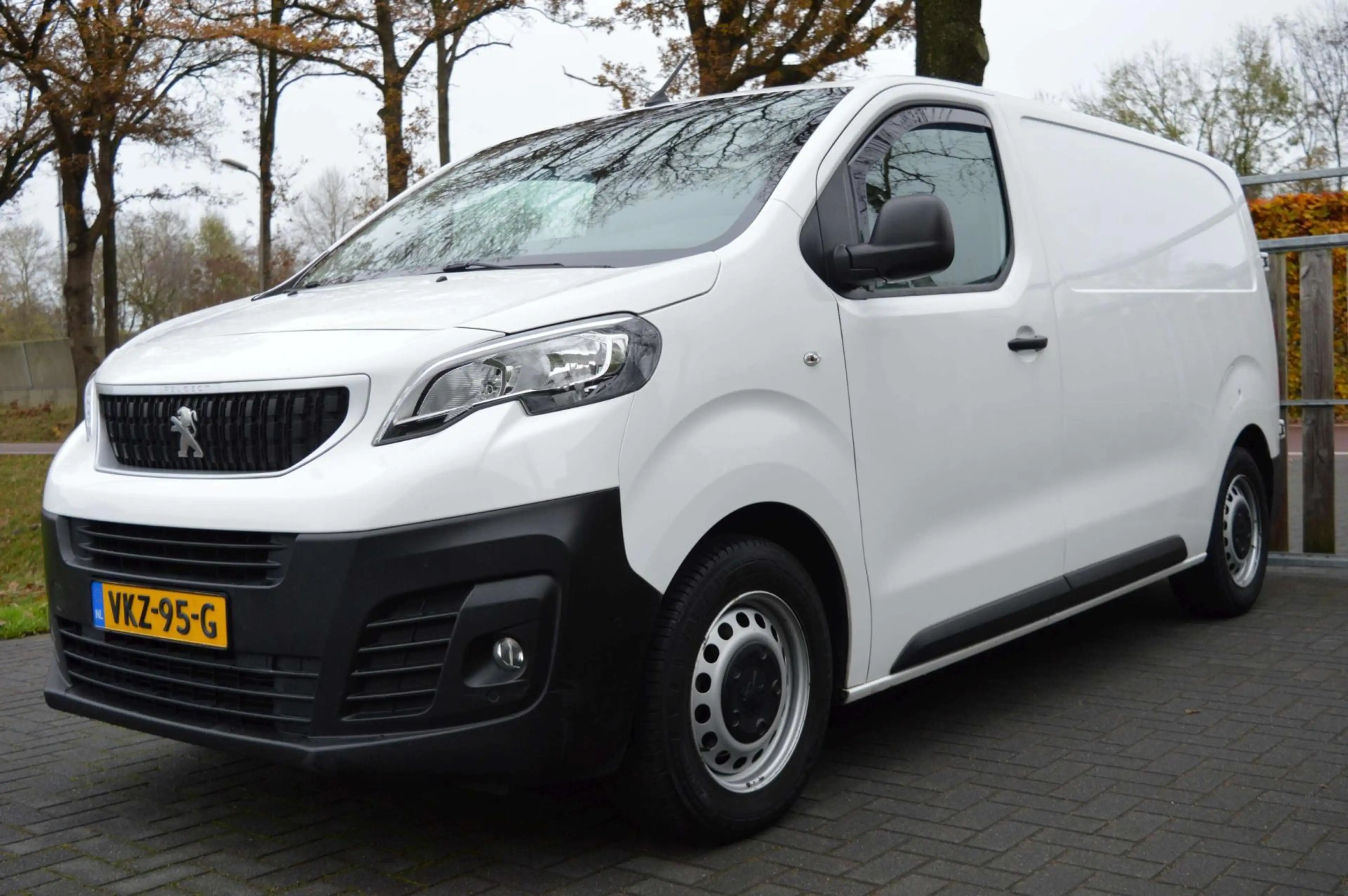 Peugeot Expert 1.5 BlueHDI 100 Standard Premium | 3-zits | Navi — photo 8