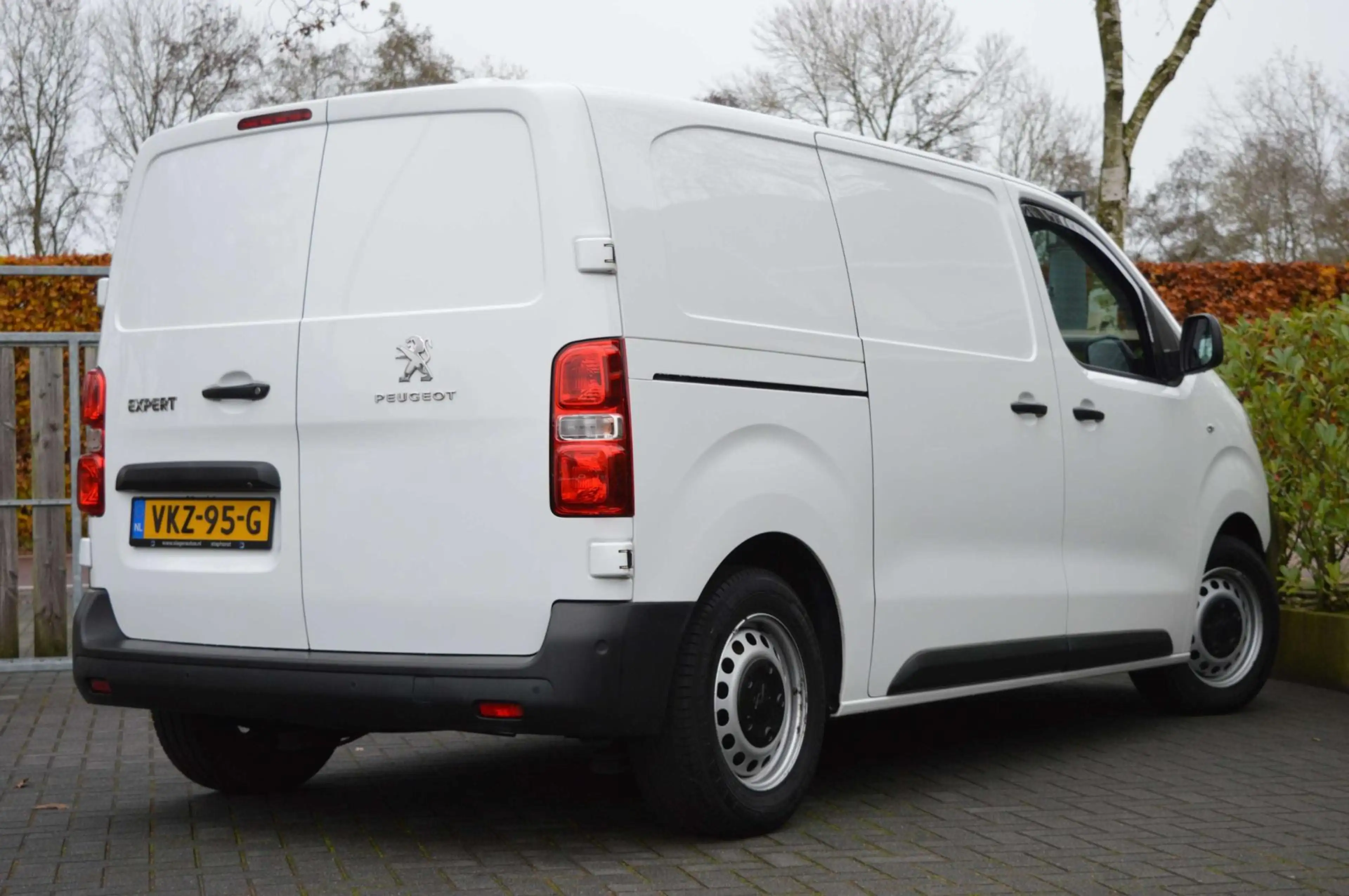 Peugeot Expert 1.5 BlueHDI 100 Standard Premium | 3-zits | Navi — photo 2