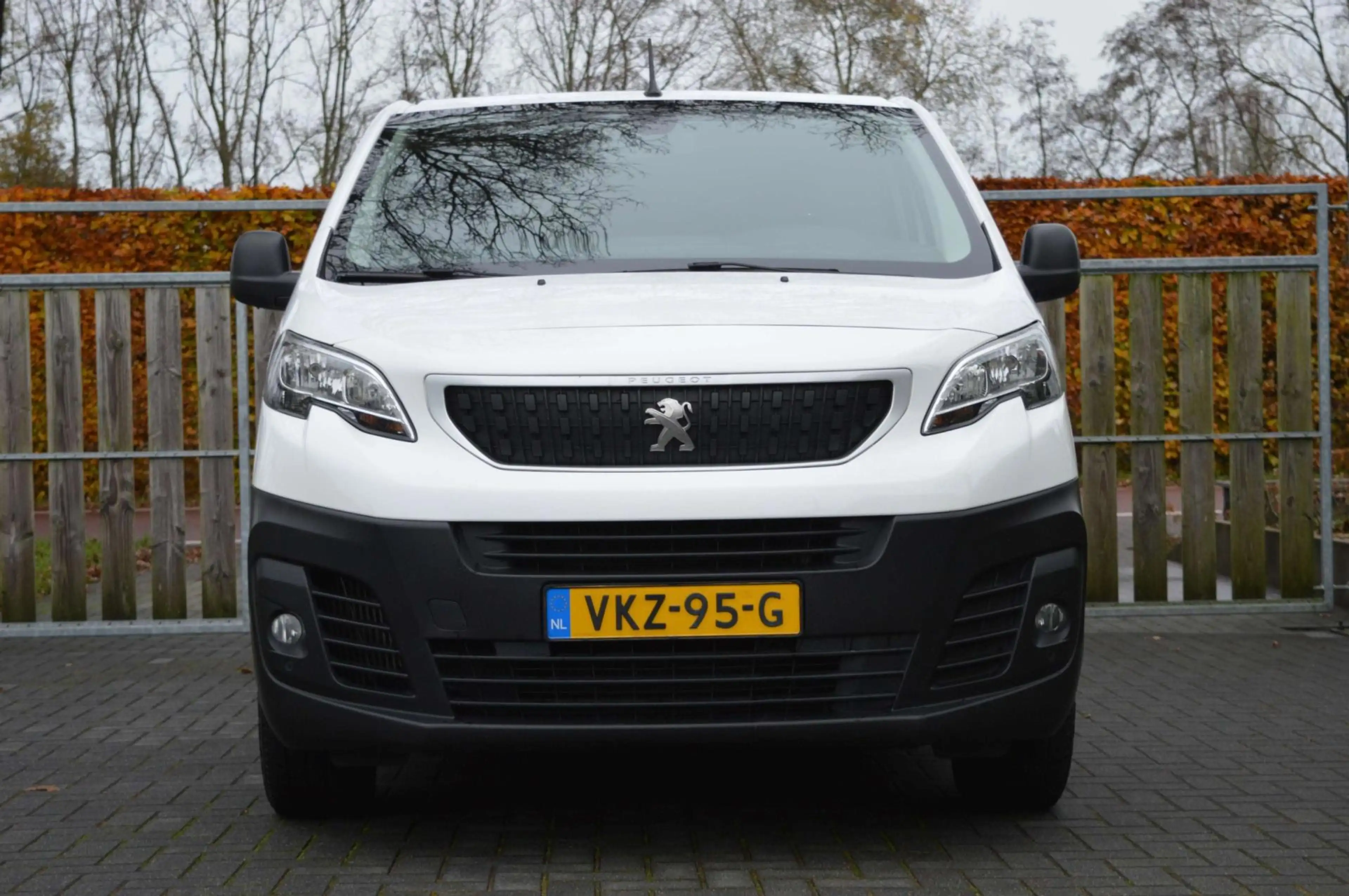 Peugeot Expert 1.5 BlueHDI 100 Standard Premium | 3-zits | Navi — photo 3