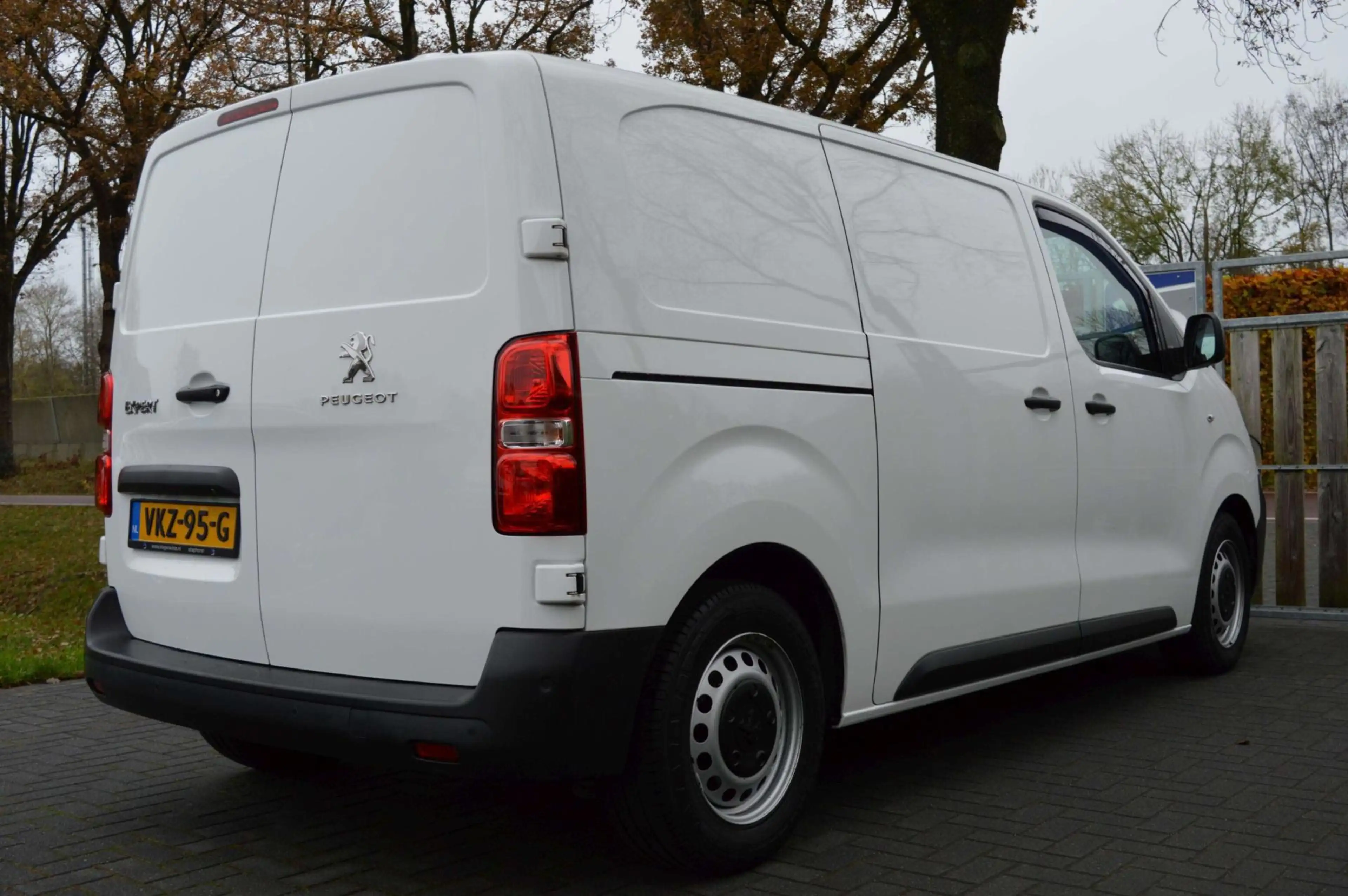 Peugeot Expert 1.5 BlueHDI 100 Standard Premium | 3-zits | Navi — photo 10