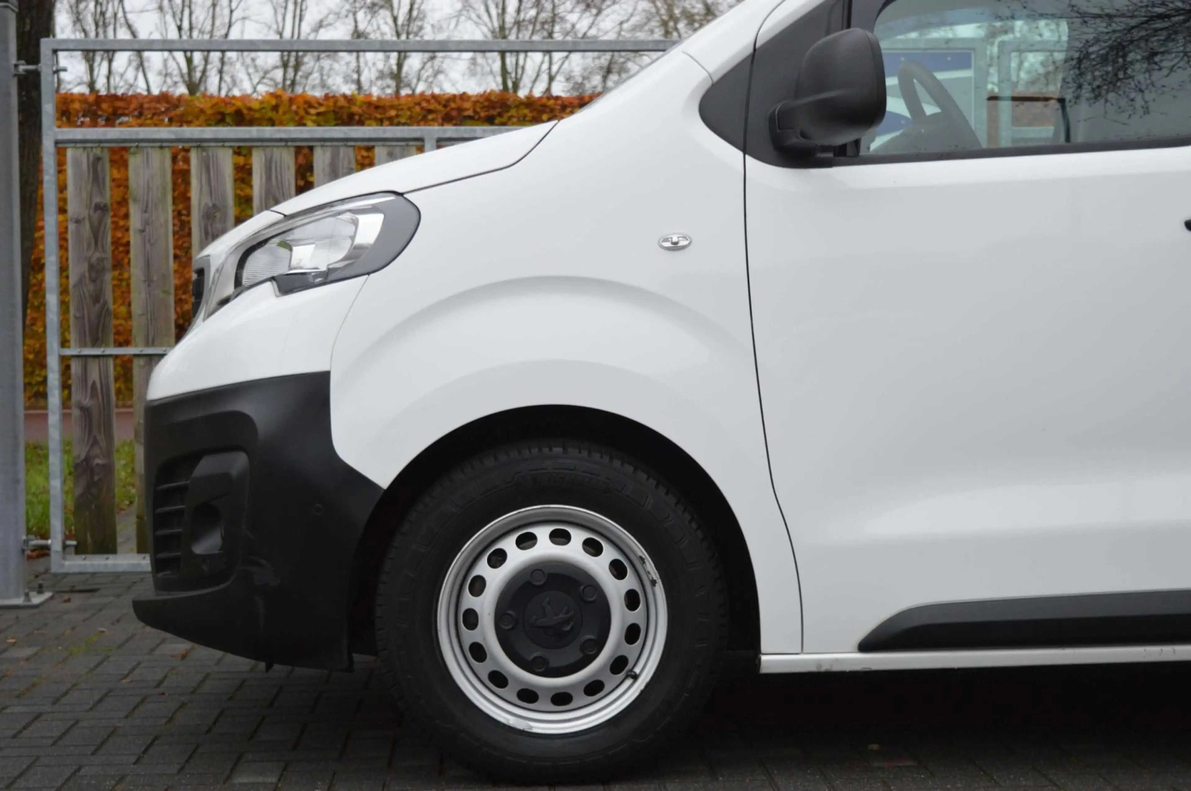 Peugeot Expert 1.5 BlueHDI 100 Standard Premium | 3-zits | Navi — photo 6