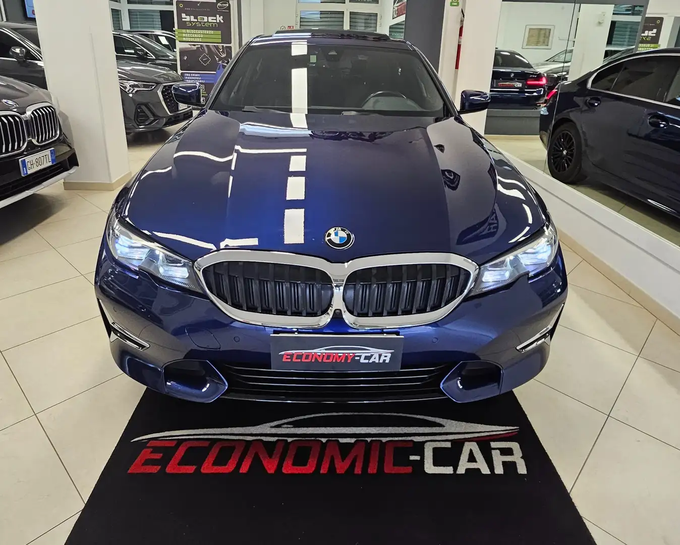 BMW 318 2.0 Diesel 150cv  Berlina LUXURY Bleu - 1