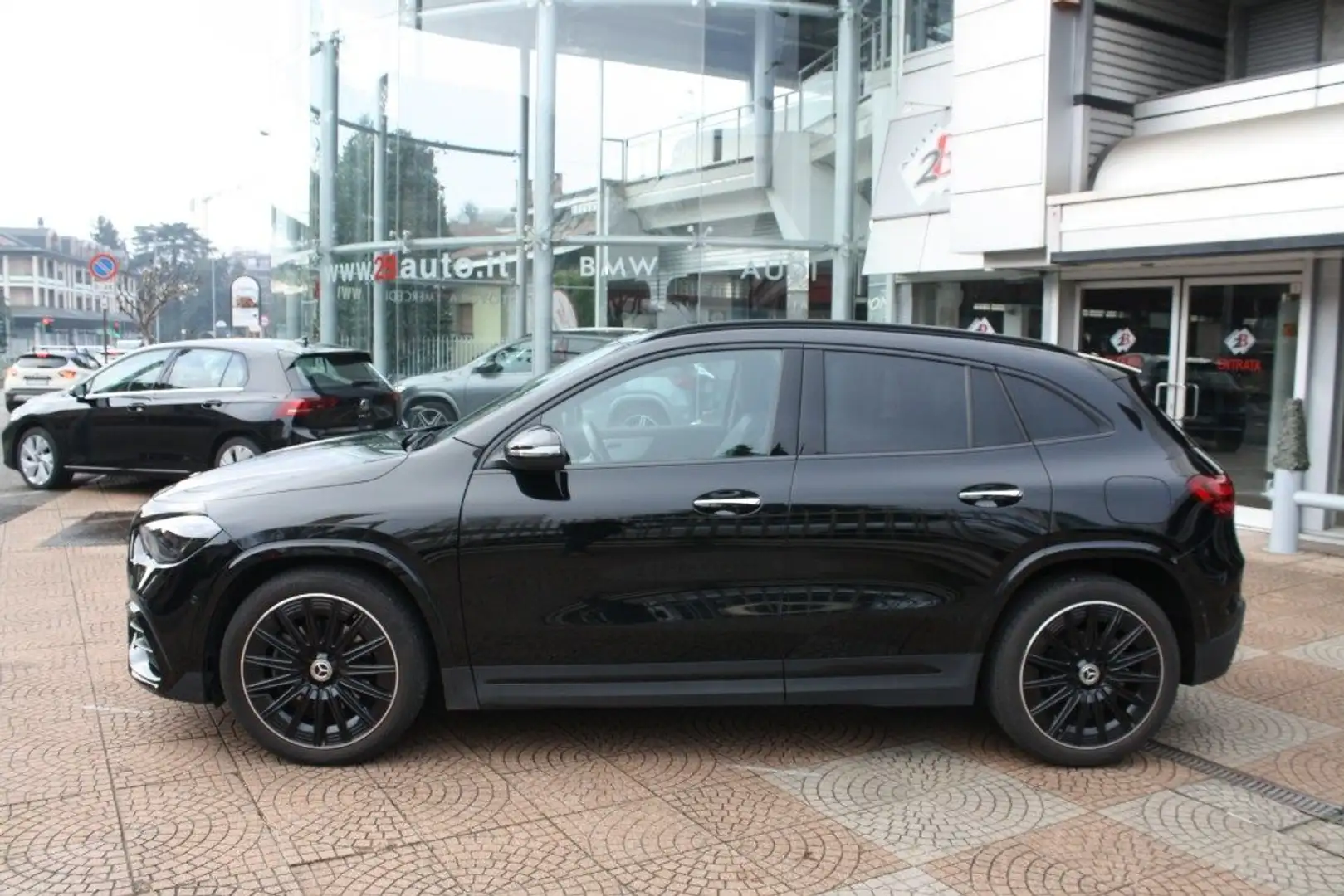 Mercedes-Benz GLA 200 d Automatic AMG Line Premium Plus Noir - 2