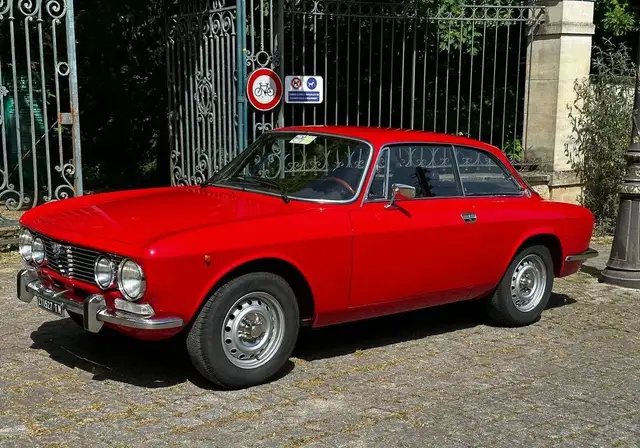 Alfa Romeo GT 1300 Junior – 1975 GARANTIE TRES BON ETAT RAS