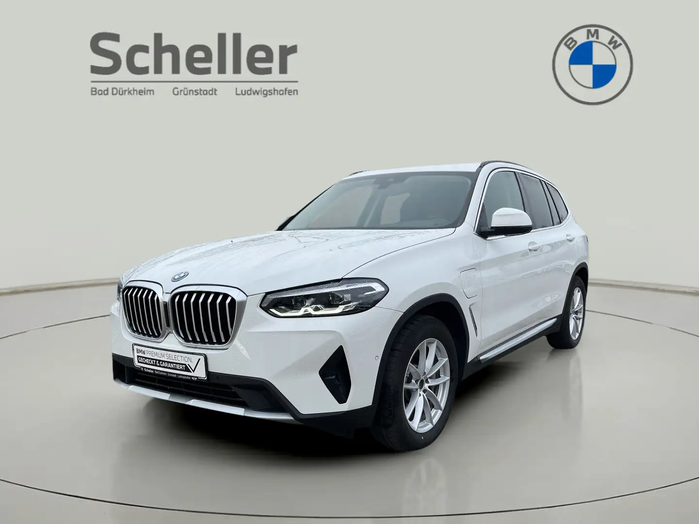 BMW X3 xDrive30e DAB LED WLAN Pano.Dach Klimaaut. Weiß - 1