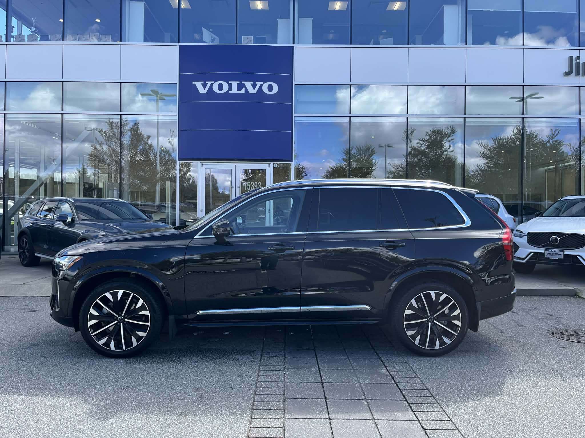 2025 Volvo XC90 2025.5 B6 AWD Plus Bright Theme 7-Seater alt 2