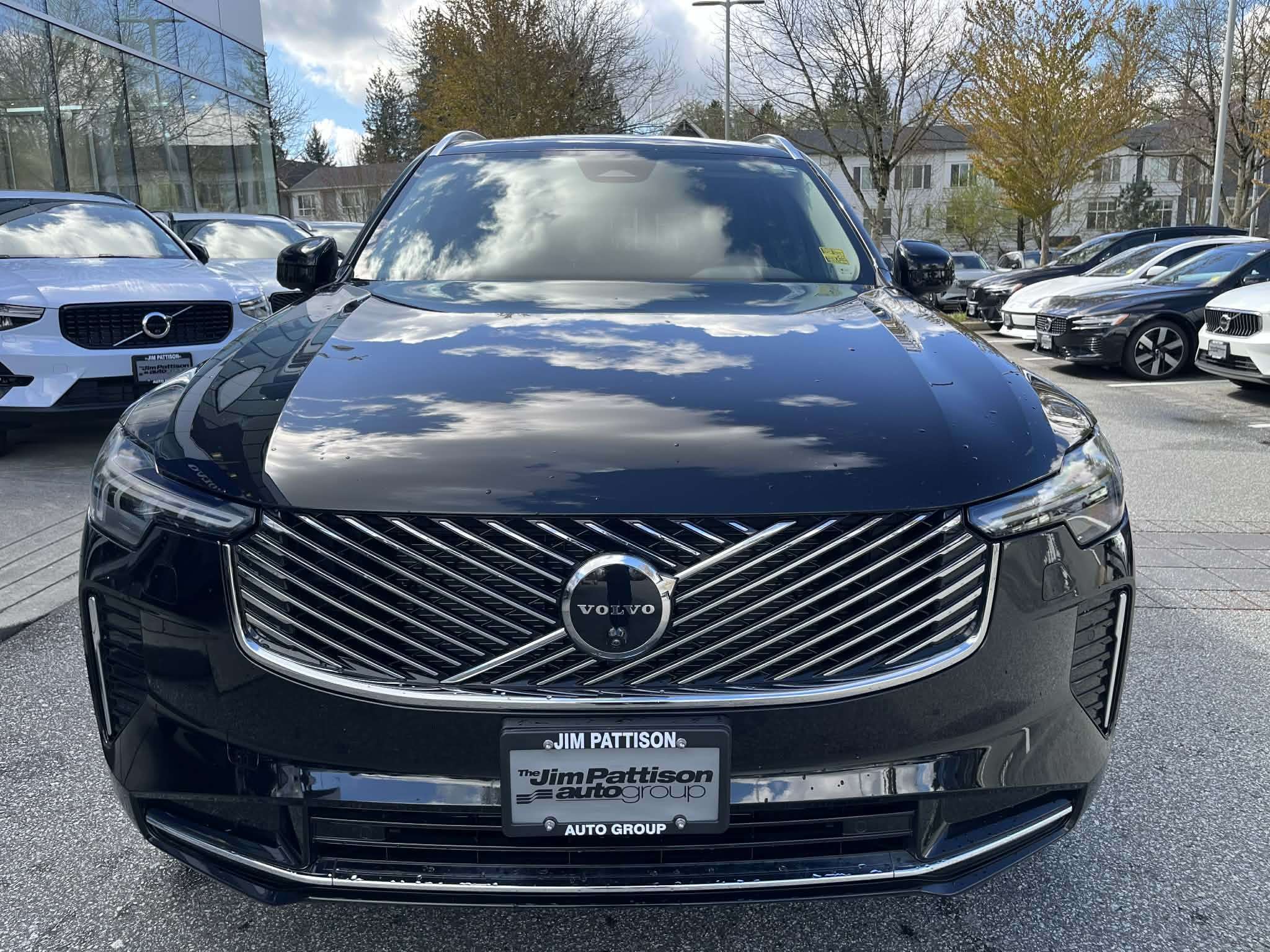 2025 Volvo XC90 2025.5 B6 AWD Plus Bright Theme 7-Seater thumb 8