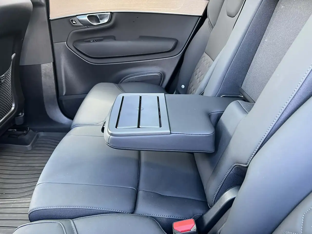 Volvo XC90 снимка Volvo XC90