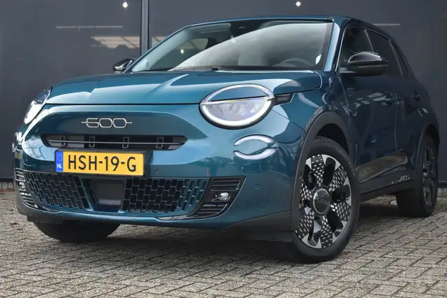 Fiat 600e La Prima 54 kWh 8 Jaar Garantie! | Vol-Leder | Mas