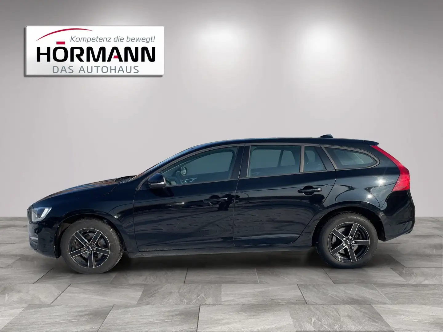 Volvo V60 D2 Kinetic Schwarz - 2