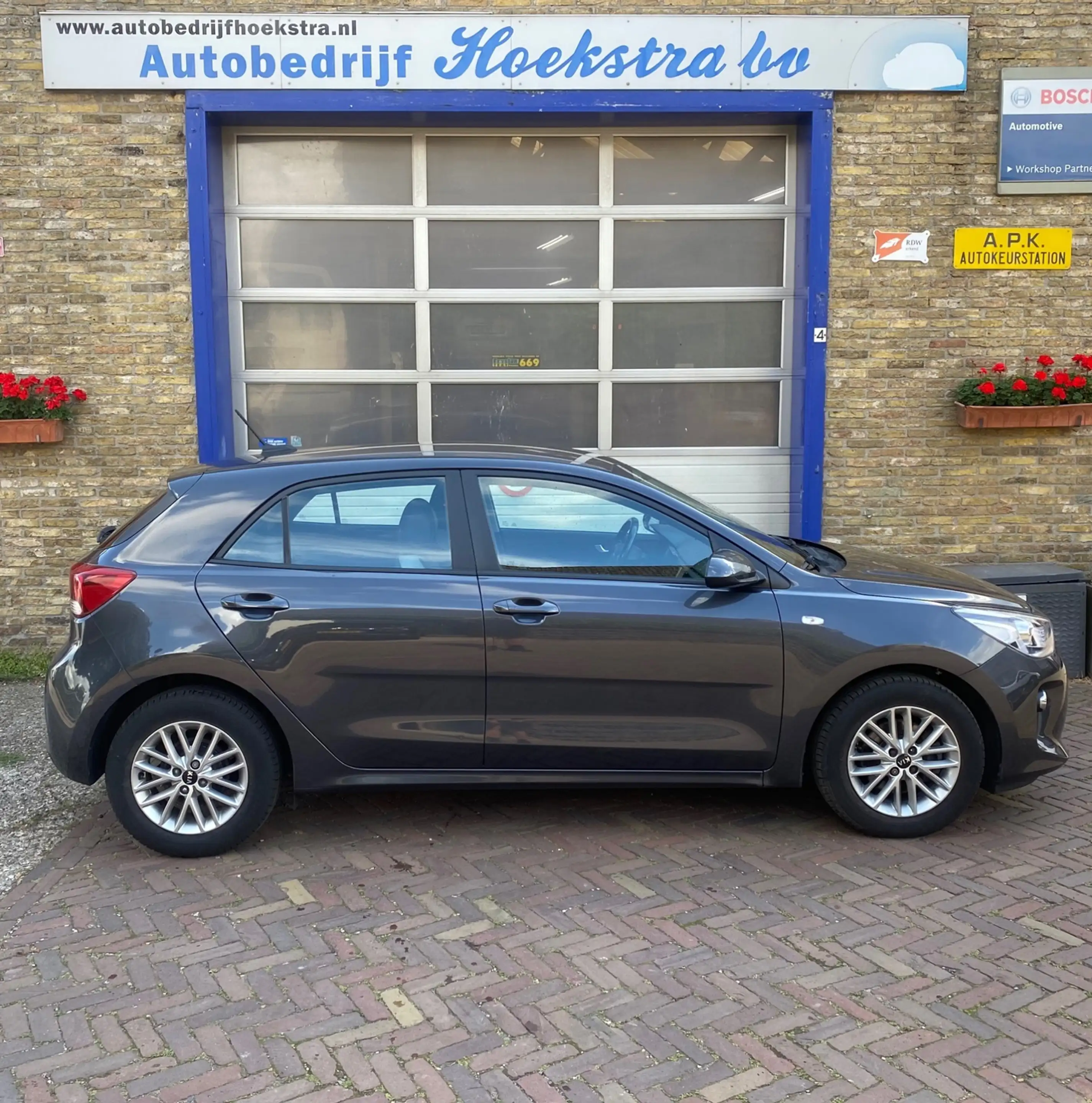 Kia Rio 1.0 TGDI Design Edition — photo 3