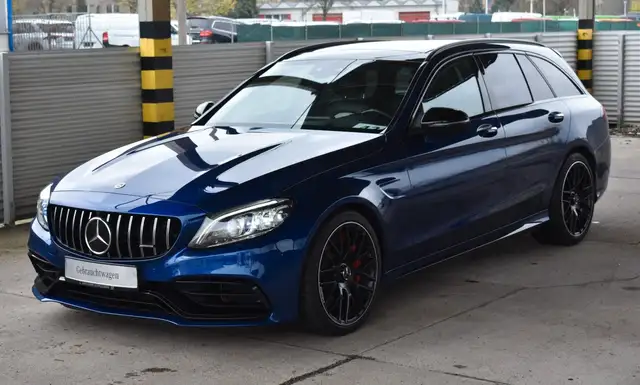 Mercedes-Benz C 63 AMG C 63 S T AMG COMAND MULTIBEAM DIGITAL-TACHO PANO