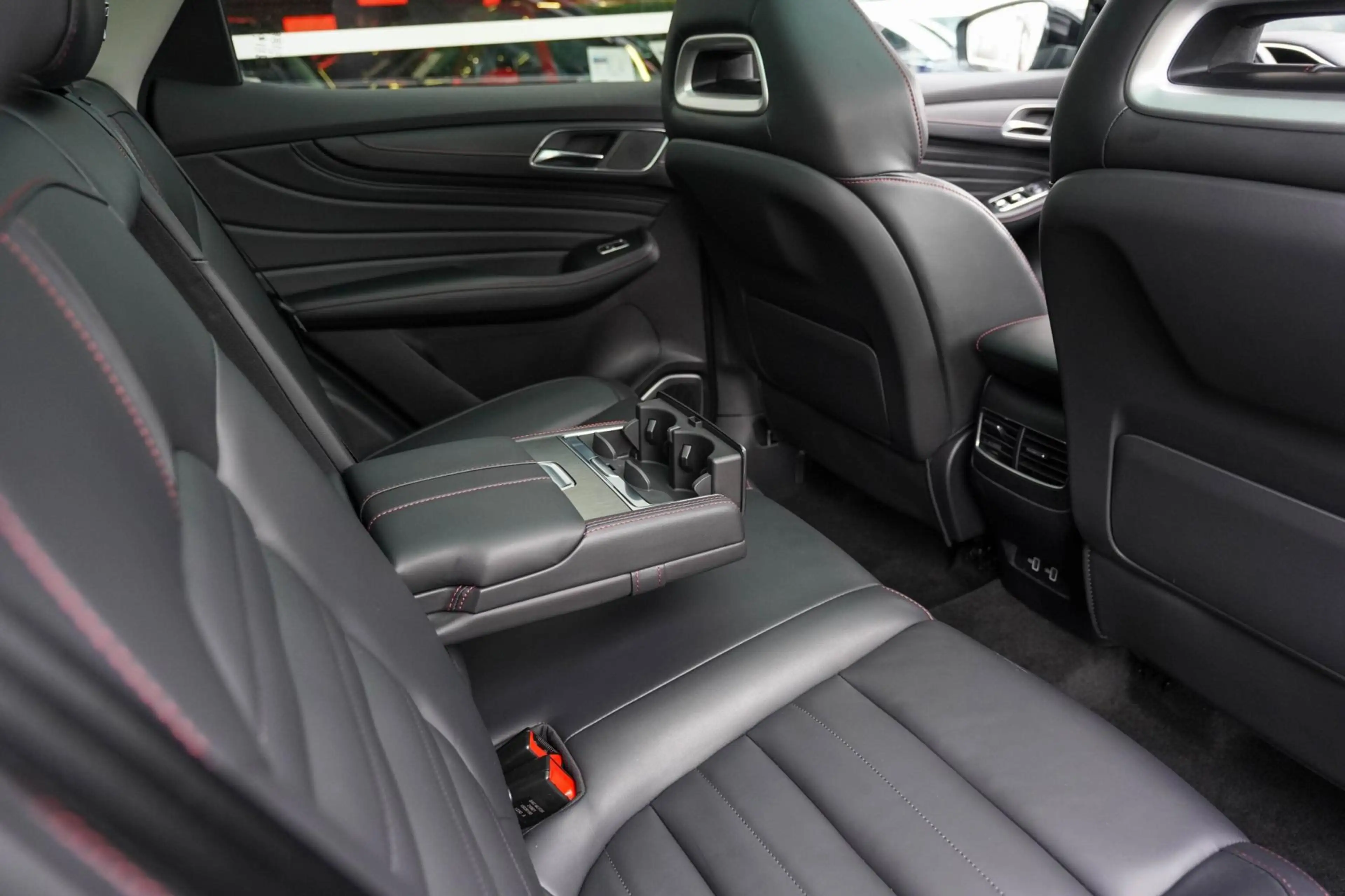 MG EHS 1.5 TGDI Luxury PHEV| Panoramadak | Leder — photo 16