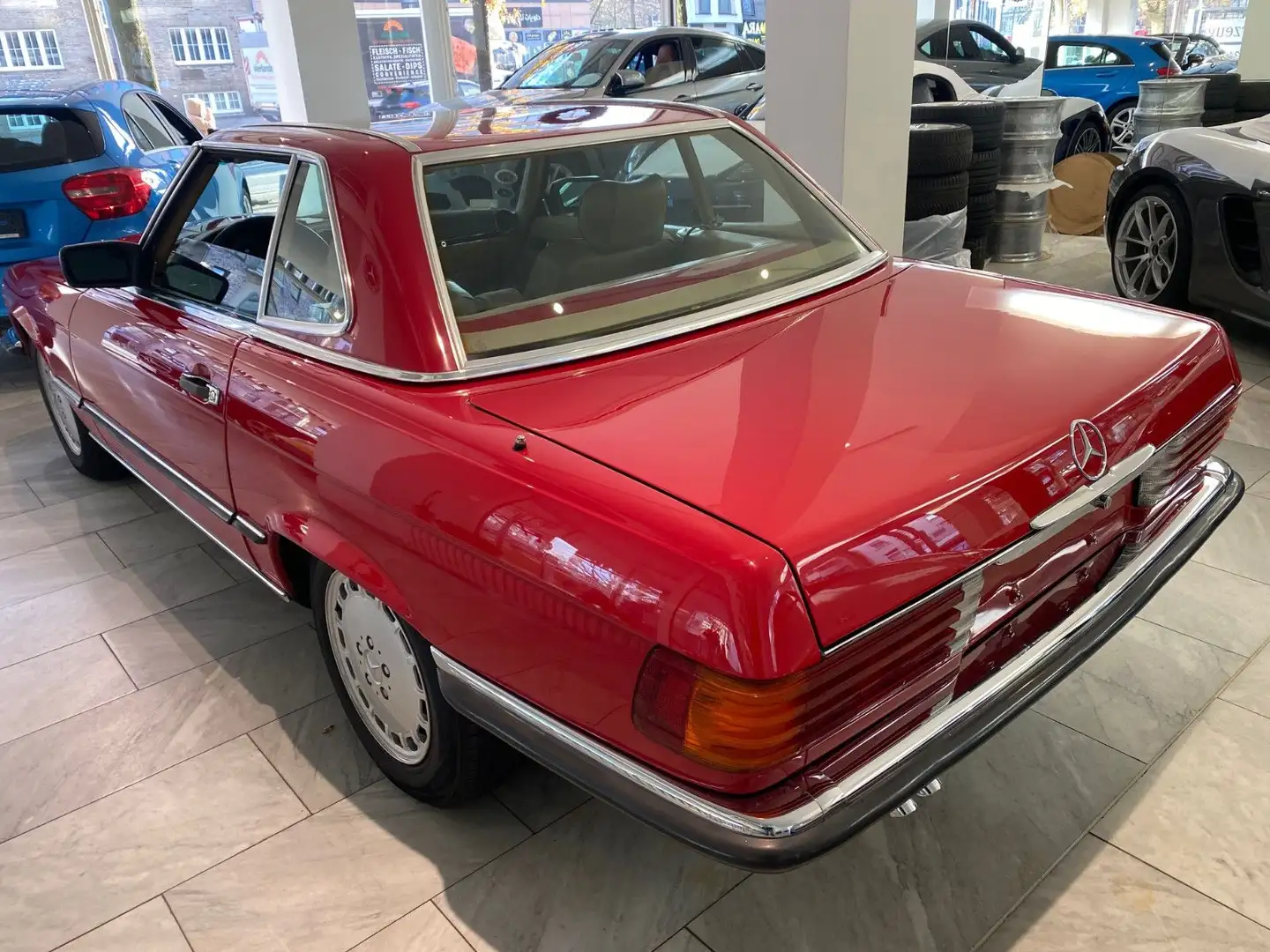 Mercedes-Benz 300 SL Roşu - 2