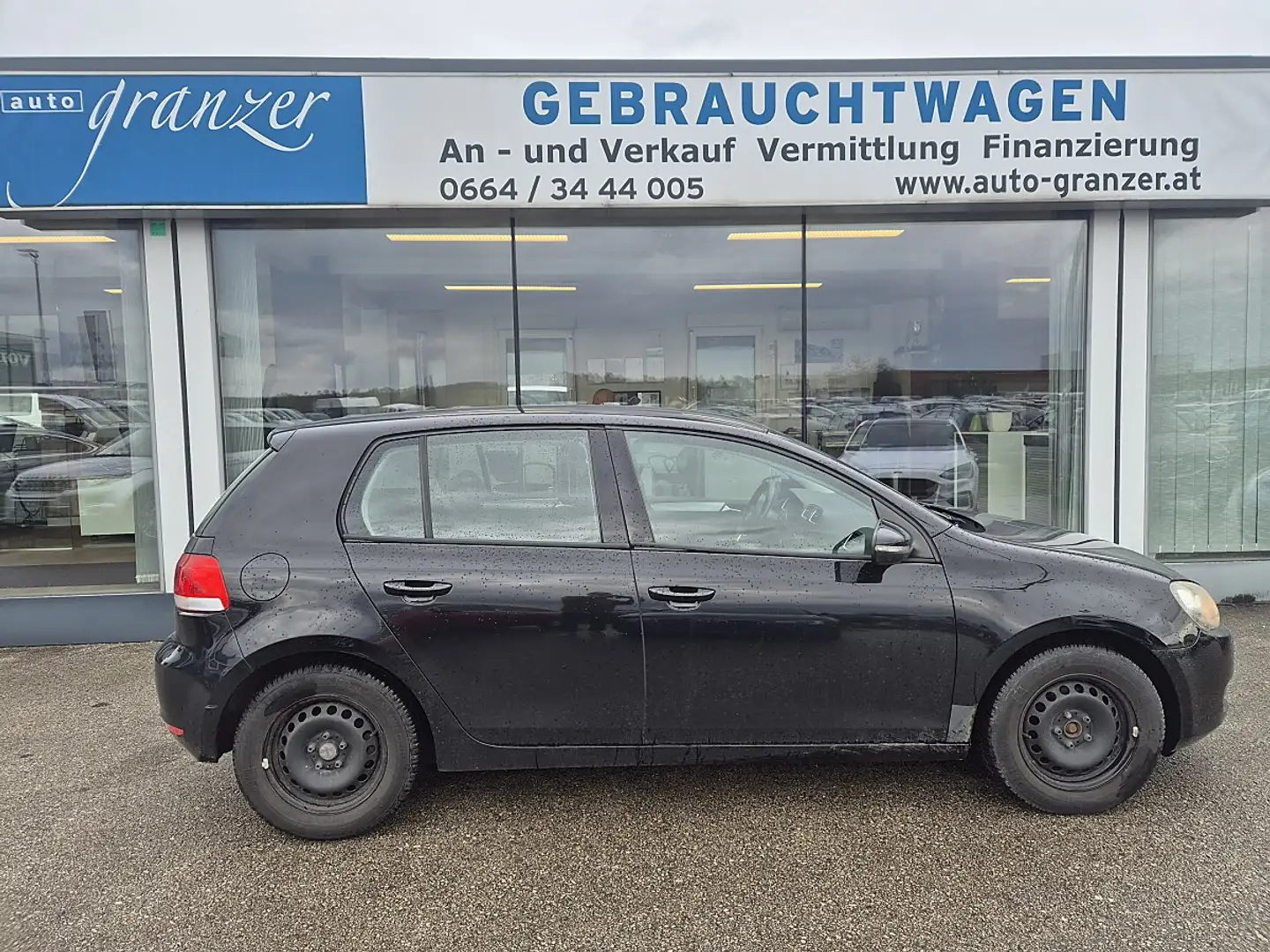 Volkswagen Golf Trendline 1,4 Schwarz - 1