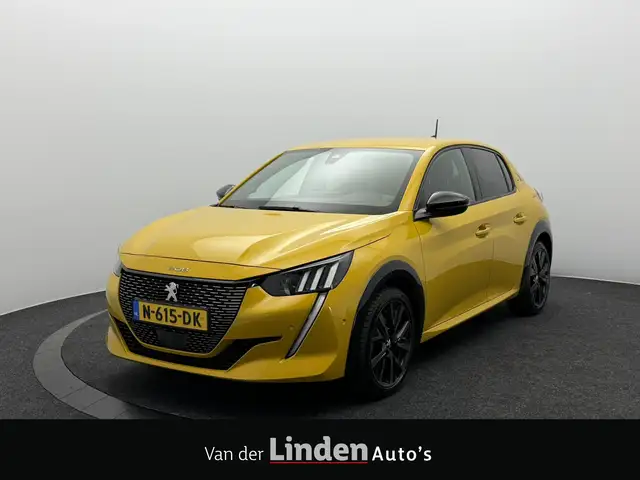 2021 Peugeot 208 in Yellow for sale