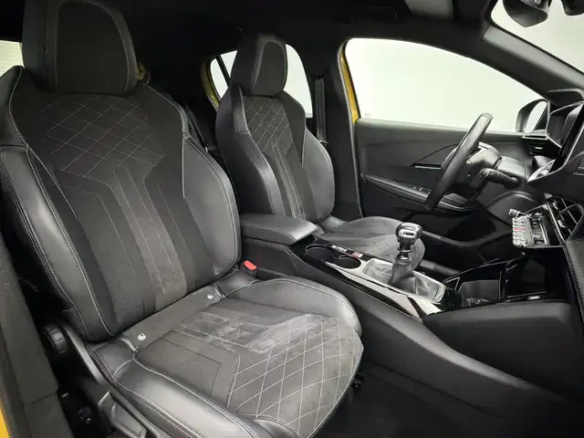 Peugeot 208 view 7