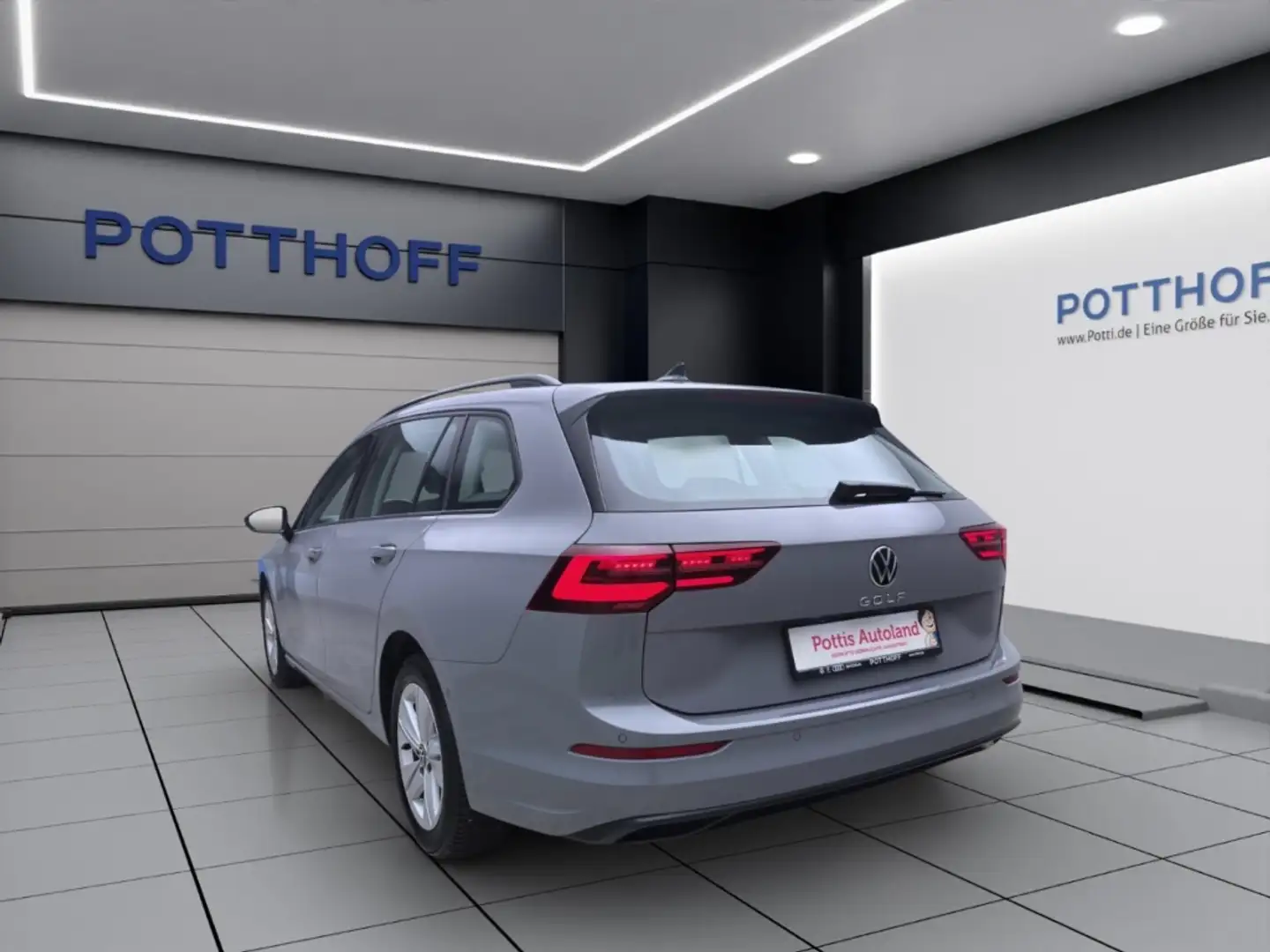 Volkswagen Golf Variant 1.0 TSI LIFE PANO STANDHZG IQ.LIGHT Grau - 2