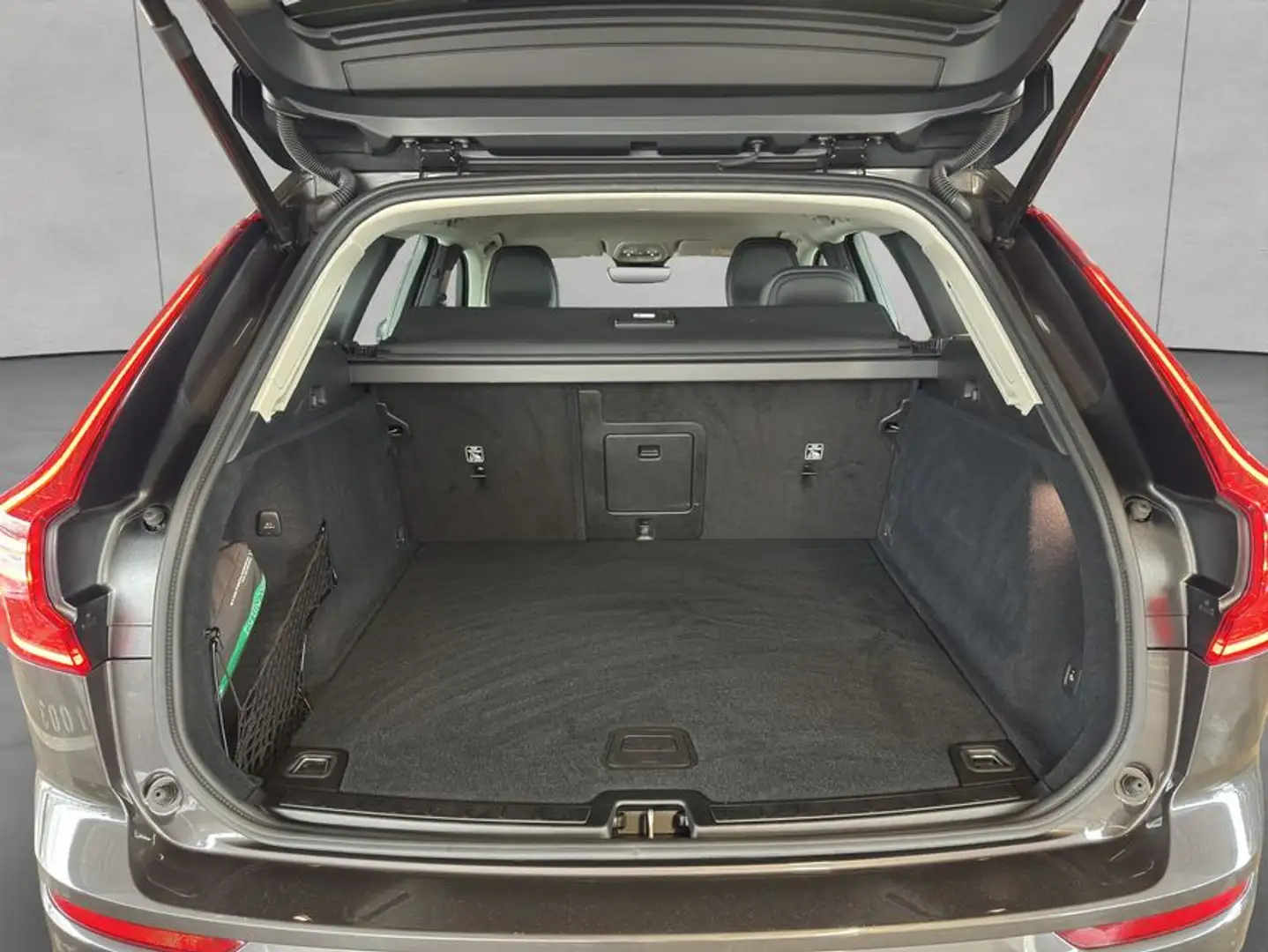 Volvo XC60 XC60 B5 B AWD Core Grau - 2